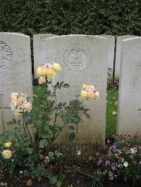 Doullens Communal Cemetery Extension No.1 - Hulbert, Lewis Edwin