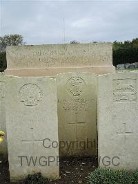 Doullens Communal Cemetery Extension No.1 - Jestico, W