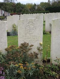 Doullens Communal Cemetery Extension No.1 - Jolly, David