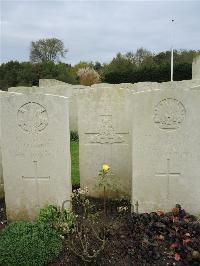 Doullens Communal Cemetery Extension No.1 - Jones, John