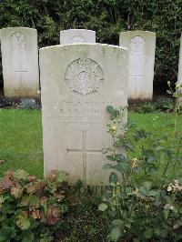 Doullens Communal Cemetery Extension No.1 - Jordan, Robert John Quinn