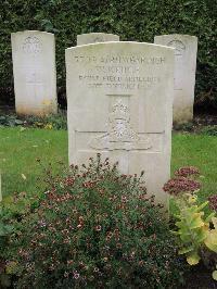 Doullens Communal Cemetery Extension No.1 - Kedge, W