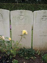 Doullens Communal Cemetery Extension No.1 - King, George Soweby