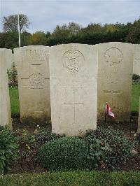 Doullens Communal Cemetery Extension No.1 - King, W