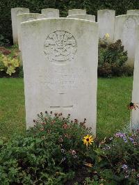 Doullens Communal Cemetery Extension No.1 - Latham, Tom