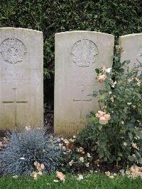 Doullens Communal Cemetery Extension No.1 - Lea, John