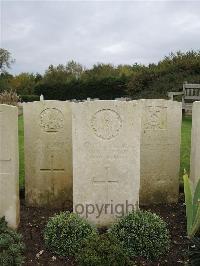 Doullens Communal Cemetery Extension No.1 - Lynch, Hugh Hamilton