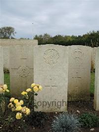 Doullens Communal Cemetery Extension No.1 - MacRae, William John