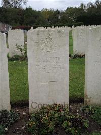 Doullens Communal Cemetery Extension No.1 - Mader, John