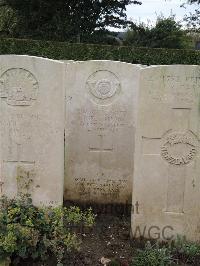 Doullens Communal Cemetery Extension No.1 - Mason, Ernest