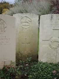 Doullens Communal Cemetery Extension No.1 - McCue, Thomas