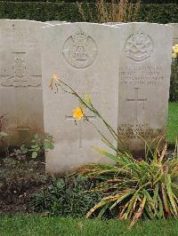 Doullens Communal Cemetery Extension No.1 - McKenzie, J A