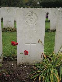 Doullens Communal Cemetery Extension No.1 - McLachlan, Peter Malcolm