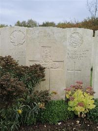 Doullens Communal Cemetery Extension No.1 - Morgan, F