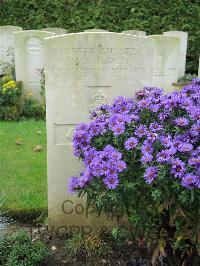 Doullens Communal Cemetery Extension No.1 - Mulcahy, W