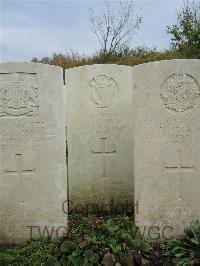 Doullens Communal Cemetery Extension No.1 - Munns, Samuel Walter