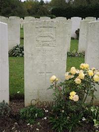 Doullens Communal Cemetery Extension No.1 - Newton, Thomas