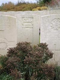 Doullens Communal Cemetery Extension No.1 - Noble, Neil