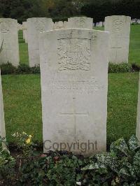 Doullens Communal Cemetery Extension No.1 - Nuttall, James