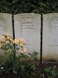 Doullens Communal Cemetery Extension No.1 - Peasgood, Tom