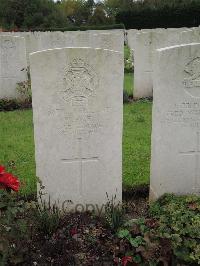 Doullens Communal Cemetery Extension No.1 - Pike, Walter