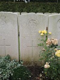 Doullens Communal Cemetery Extension No.1 - Pown, Ben