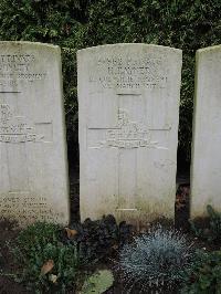 Doullens Communal Cemetery Extension No.1 - Rayner, Herbert