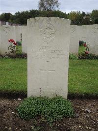 Doullens Communal Cemetery Extension No.1 - Reeder, Robert