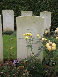 Doullens Communal Cemetery Extension No.1 - Reid, W T