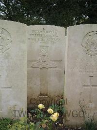 Doullens Communal Cemetery Extension No.1 - Ridgway, Walter