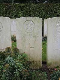 Doullens Communal Cemetery Extension No.1 - Roberts, Harold Percy