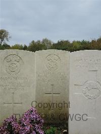 Doullens Communal Cemetery Extension No.1 - Roberts, William