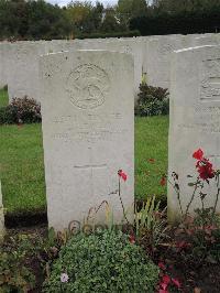 Doullens Communal Cemetery Extension No.1 - Rollo, L C