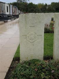 Doullens Communal Cemetery Extension No.1 - Roo, Arthur