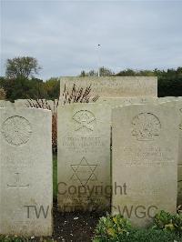 Doullens Communal Cemetery Extension No.1 - Rosenthal, David