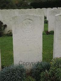 Doullens Communal Cemetery Extension No.1 - Russell, James