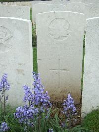 Doullens Communal Cemetery Extension No.1 - Small, A. Iver