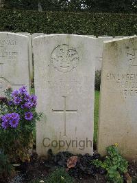 Doullens Communal Cemetery Extension No.1 - Salway, Ernest George