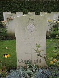 Doullens Communal Cemetery Extension No.1 - Saunders, George