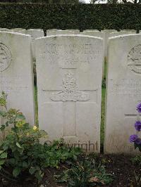 Doullens Communal Cemetery Extension No.1 - Shortland, Ernest