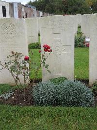 Doullens Communal Cemetery Extension No.1 - Simmons, S A H