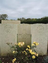 Doullens Communal Cemetery Extension No.1 - Smith, H