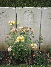 Doullens Communal Cemetery Extension No.1 - Southgate, Francis George