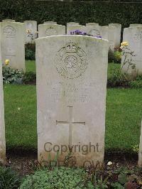 Doullens Communal Cemetery Extension No.1 - Taylor, Fred