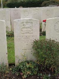 Doullens Communal Cemetery Extension No.1 - Temple, Ernest Nelson