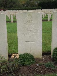 Doullens Communal Cemetery Extension No.1 - Timberlake, R