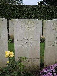 Doullens Communal Cemetery Extension No.1 - Todd, James