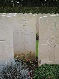 Doullens Communal Cemetery Extension No.1 - Tolhurst, William Thomas