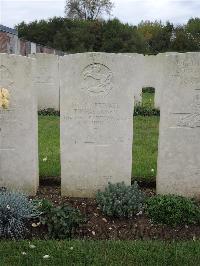 Doullens Communal Cemetery Extension No.1 - Tonks, Thomas