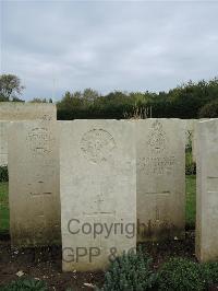 Doullens Communal Cemetery Extension No.1 - Torrance, Francis